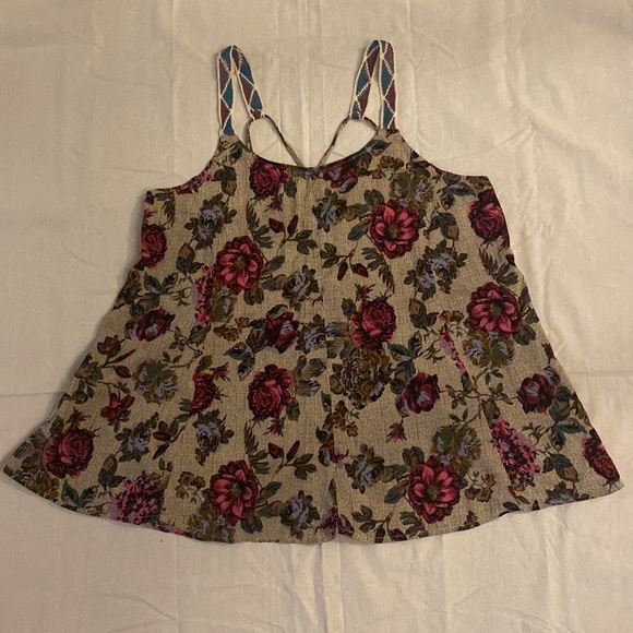 Kori Floral Tie-Back Tank - Picture 5 of 10